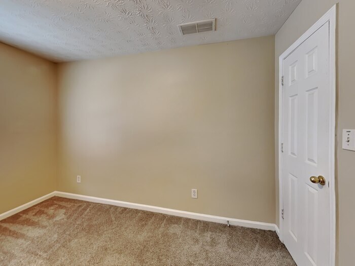Building Photo - 9135 Jefferson Village Dr SW