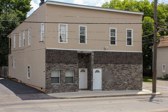 Building Photo - 77 E 7th Ave