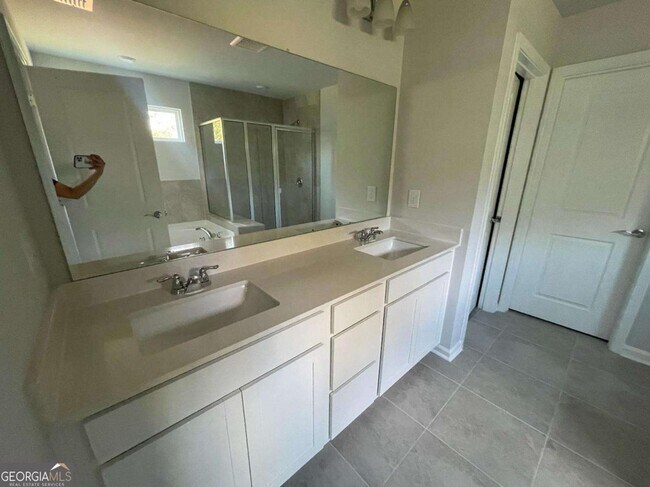 Building Photo - 3156 Morris Hills Dr