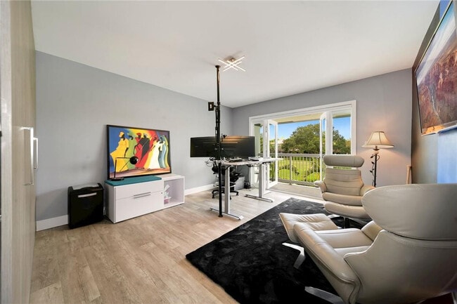 Building Photo - 11839 Highland Pl