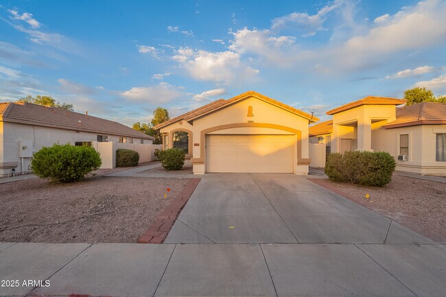 Primary Photo - 8815 N 66th Ave