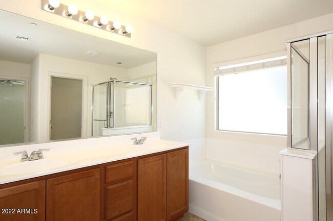 Building Photo - 4717 E Betty Elyse Ln