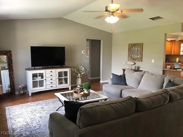 Building Photo - 2321 SE 5th Ct