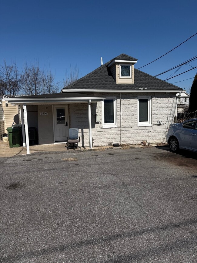Building Photo - 1500 Olmstead St