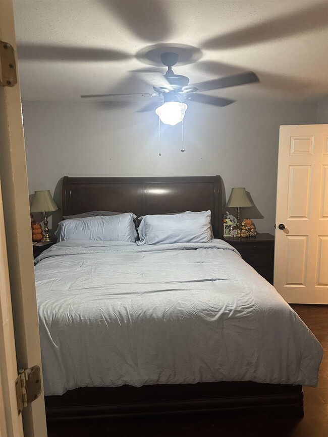 Building Photo - 3140 Camelliawood Cir W