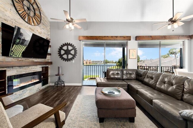 Building Photo - 12500 Melville Dr