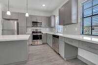 Building Photo - 600 NE 14th Ct