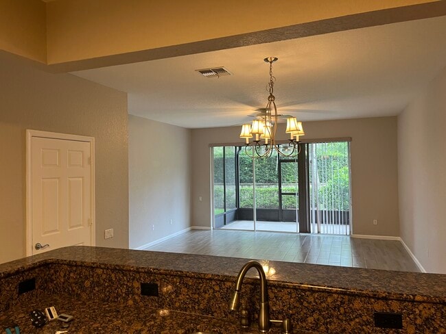 Building Photo - 2150 Stockton Dr