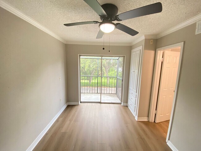 Building Photo - Waterside at Cranes Roost 1/1 Condo locate...