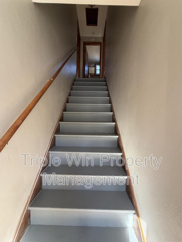 Building Photo - 8385 Latty Ave