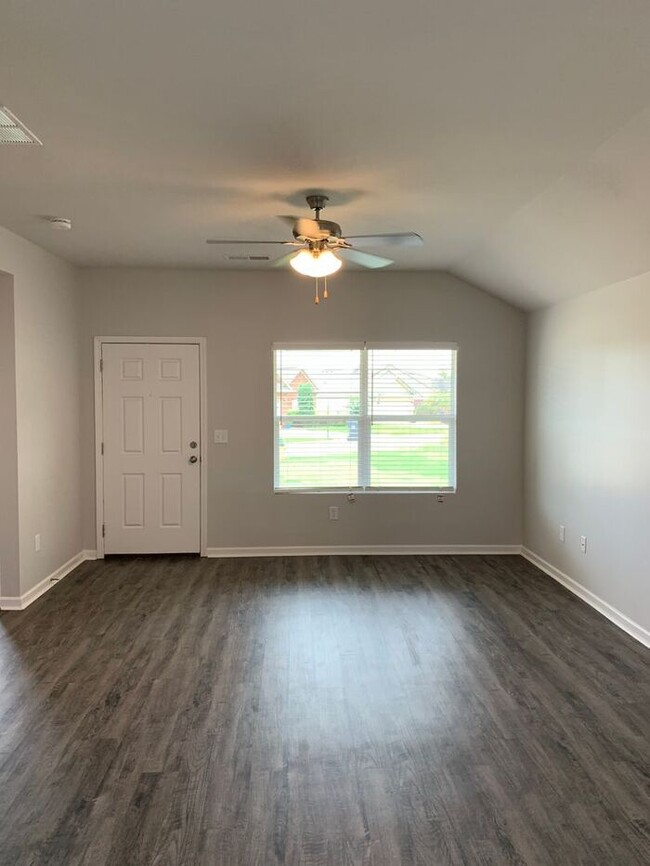 Building Photo - $99 MOVE IN SPECIAL** BRAND NEW Three Bedr...