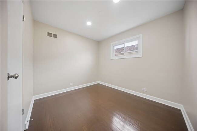 Building Photo - 7732 S Springfield Ave