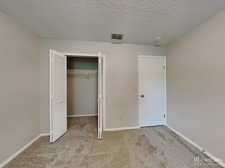 Building Photo - 801 Hardwood St