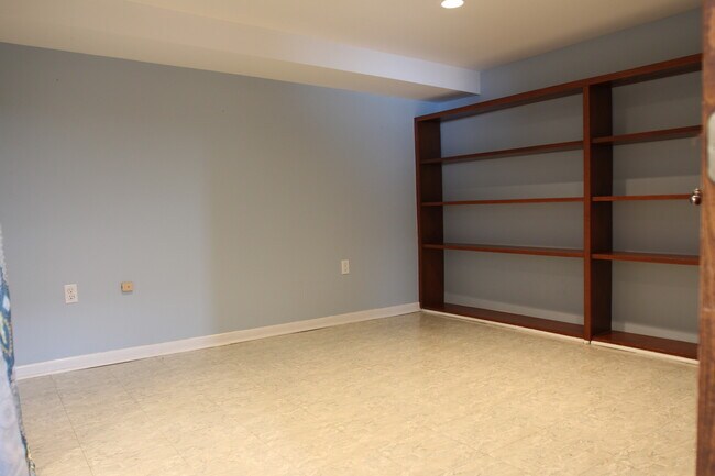 Office - 73 Birchwood Ln