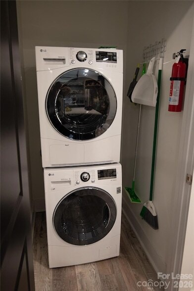 Building Photo - 3945 Rockfern Rd