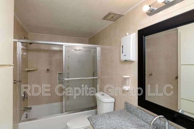Building Photo - 3121 Park Ln