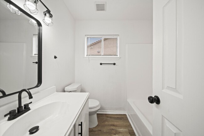 Building Photo - 5610 Arthington Ave