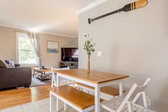 Building Photo - Ideal West Nashville Location!