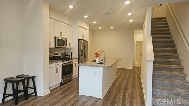 Building Photo - 22222 Poppy Ct