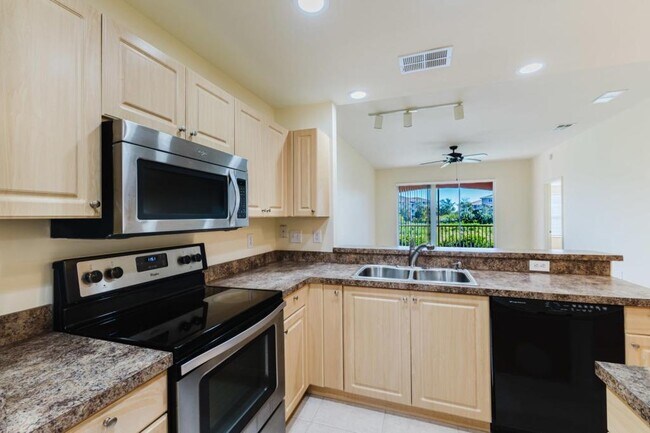 Building Photo - 15989 Mandolin Bay Dr