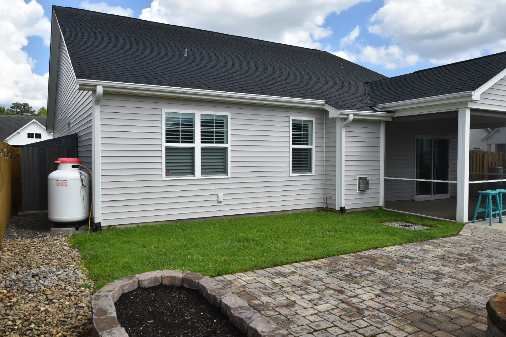 Building Photo - 3005 Primrose Ln