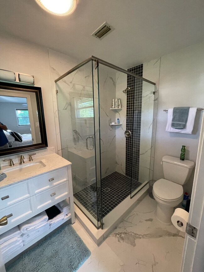 Building Photo - 940 N Kepler Rd