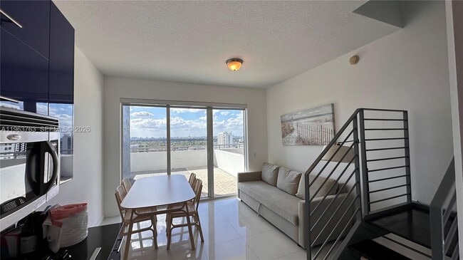 Building Photo - 60 SW 13th St