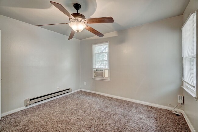 Building Photo - 2 Bed 1 Bath Duplex in MWC