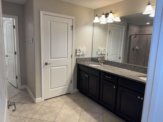 Building Photo - This ALMOST NEW South Carolina floorplan is available for rent and ready for immediate move in.