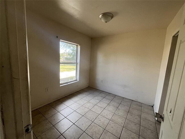 Building Photo - 307 E Magnolia St