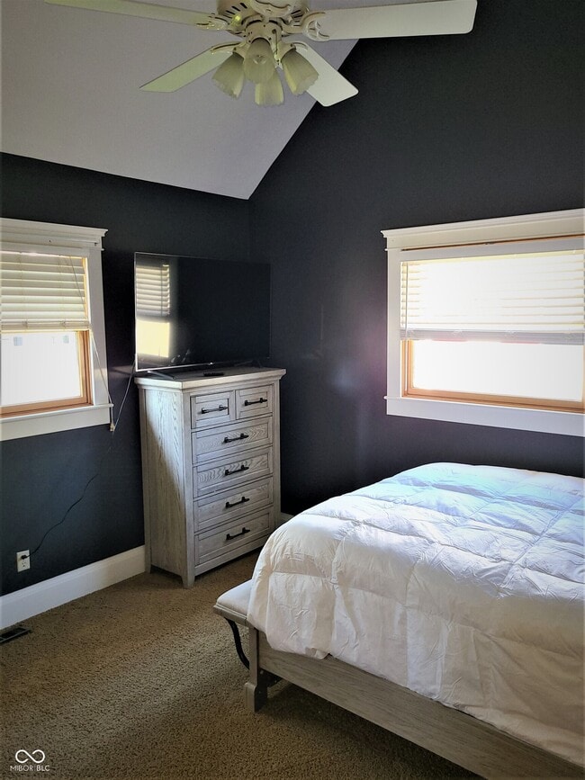 Building Photo - 131 1st Ave NW