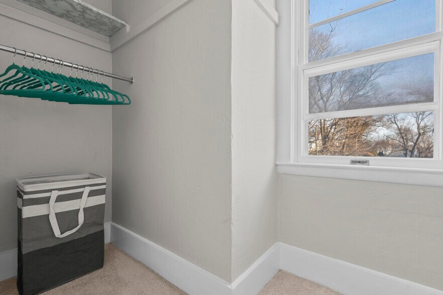 Building Photo - 11 Seaview Ave