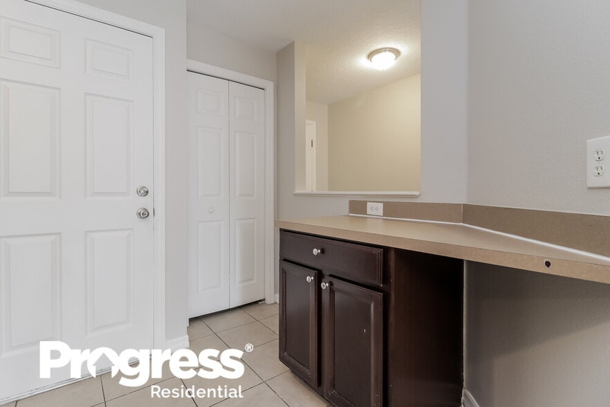 Building Photo - 4494 Maidenhair Cove