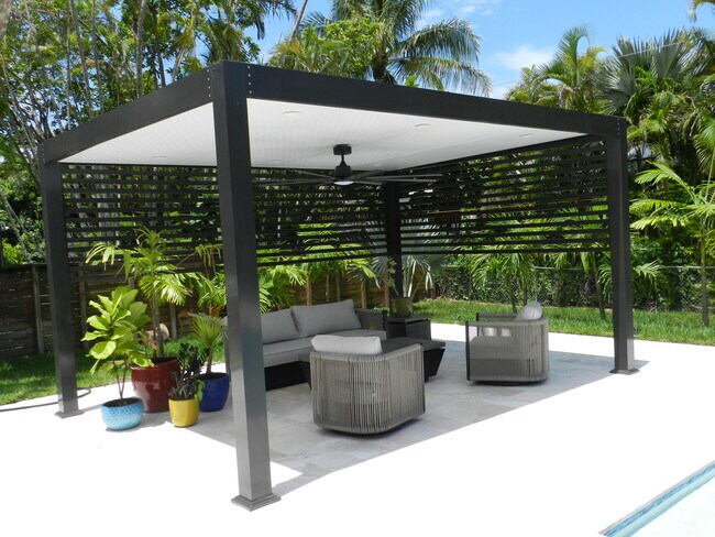 Building Photo - 9501 SW 69th Ct