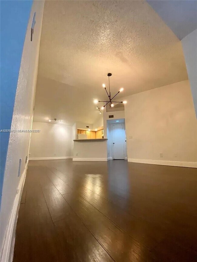 Building Photo - 13090 Vista Isles Dr