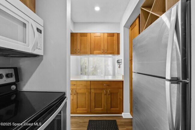 Building Photo - 500 Summerset Ct