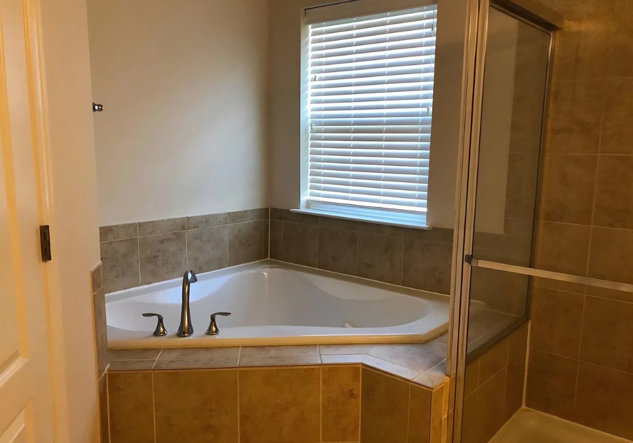 Building Photo - 670 Highland Farms Cir