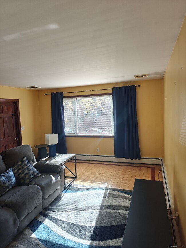 Building Photo - 47 Fort Hill Ave