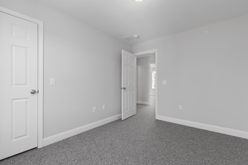 Building Photo - 21 Karatzas Avenue