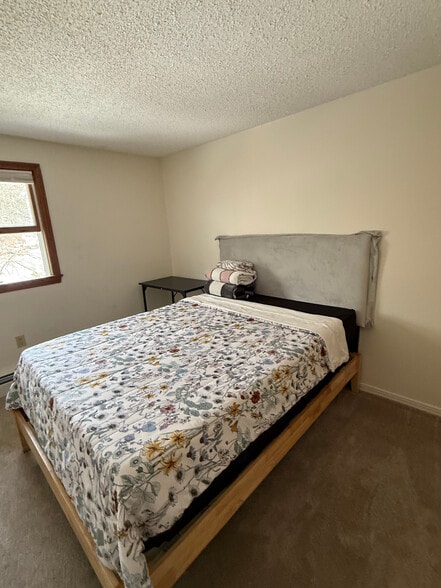 Building Photo - 812 State St