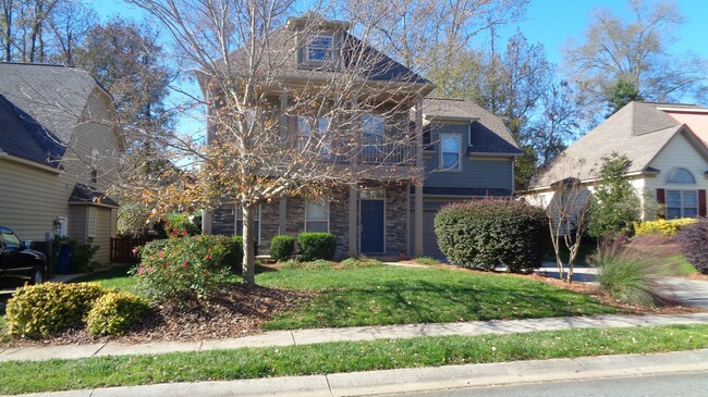 Primary Photo - Welcome to this quaint home in Chestnut Oaks!