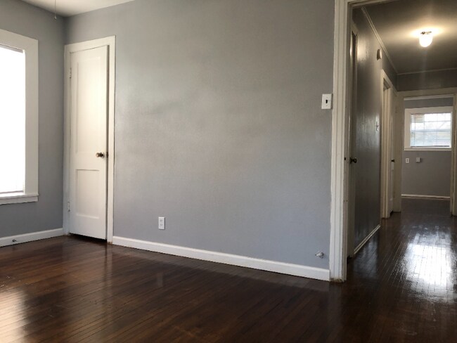 Building Photo - 1425 Daytona Dr