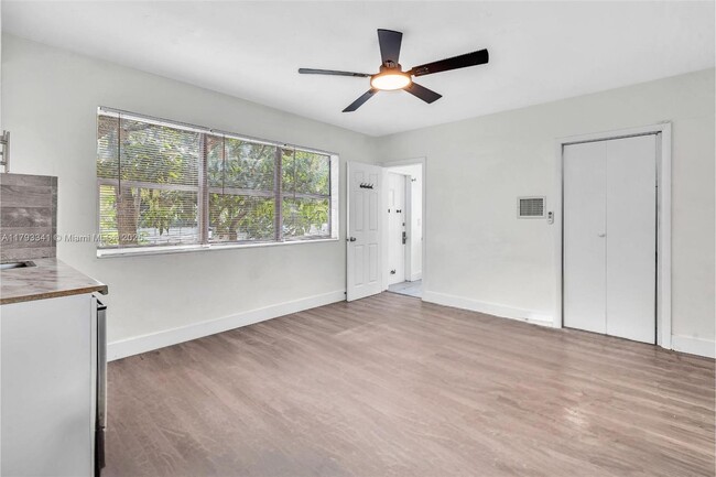 Building Photo - 327 NE 55th St