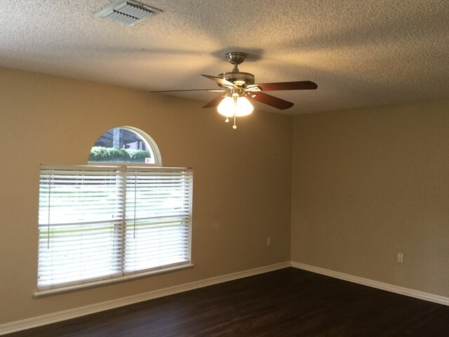 Building Photo - 1099 Welch Hill Cir