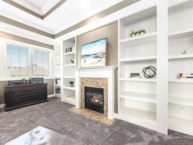 Building Photo - 2504 Skylane Dr