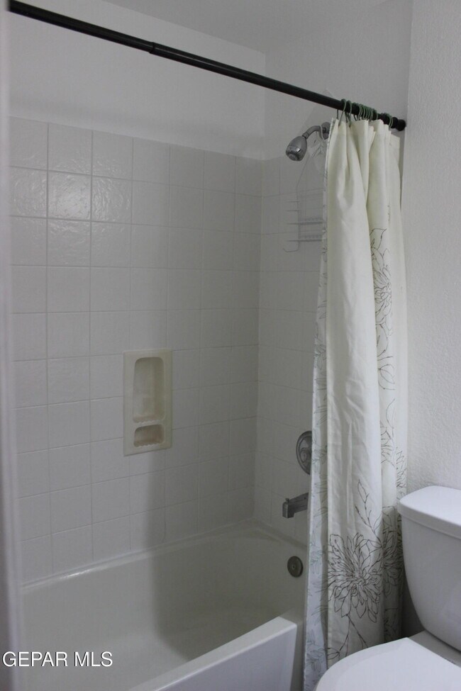 Building Photo - 394 Brill Cir