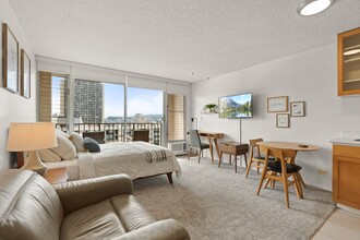 Building Photo - Waikiki Fully furnished studio/1 ba / 1 prk Washer/Dryer in unit