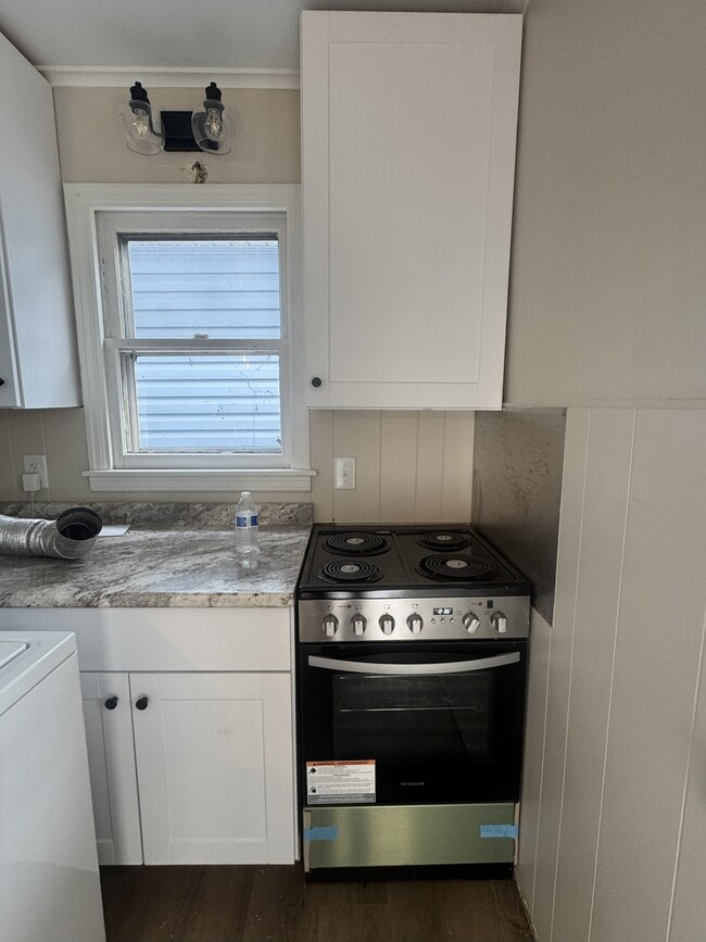 Building Photo - 1502 E Gunn St