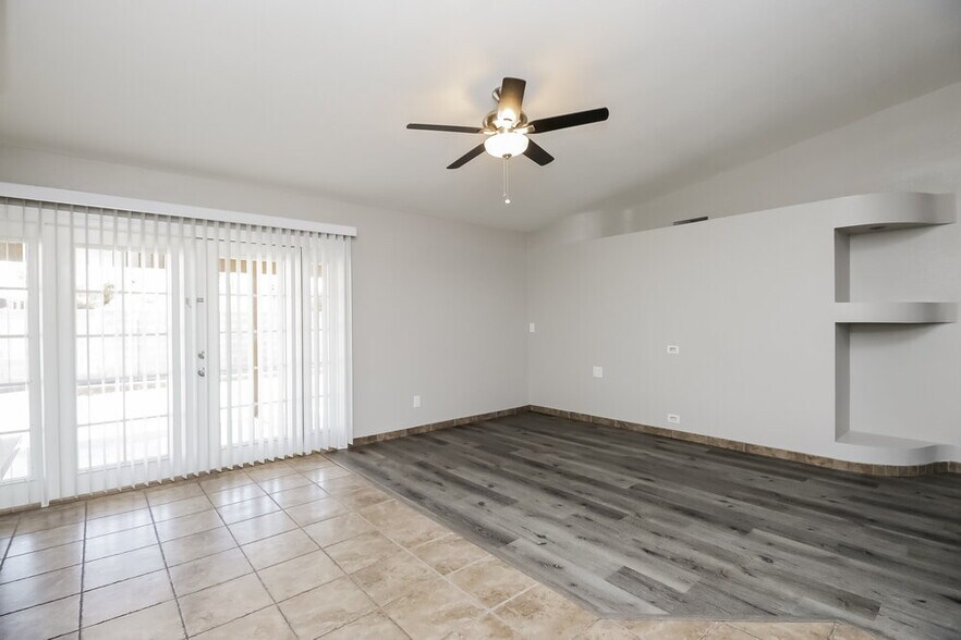 Building Photo - 1811 N Cheri Lynn Dr