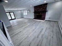 Building Photo - 17 Central Ave